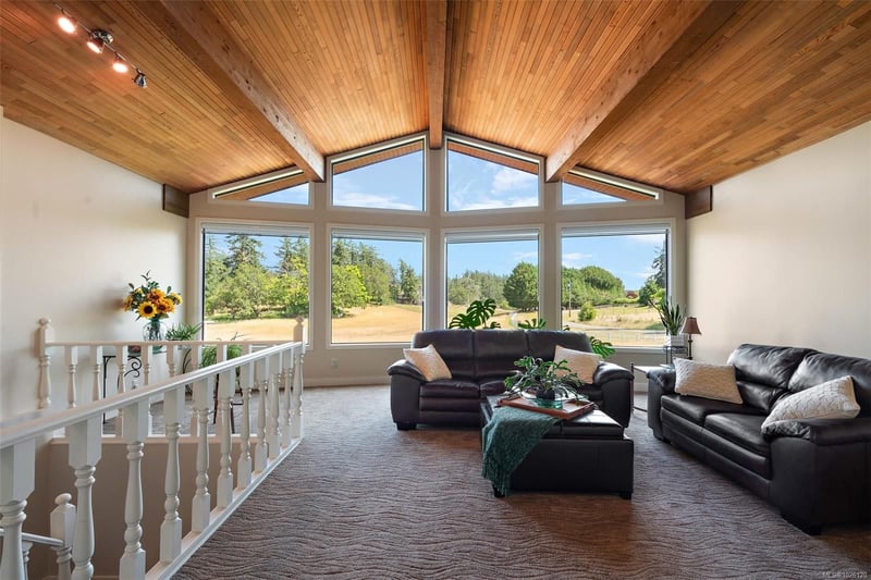 Luxury estate at 1649 Charlton Road, Victoria, BC — photo 4