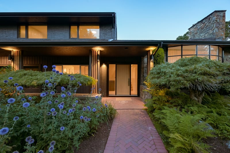 Luxury estate at 3055 Beach Drive, Victoria, BC — photo 6