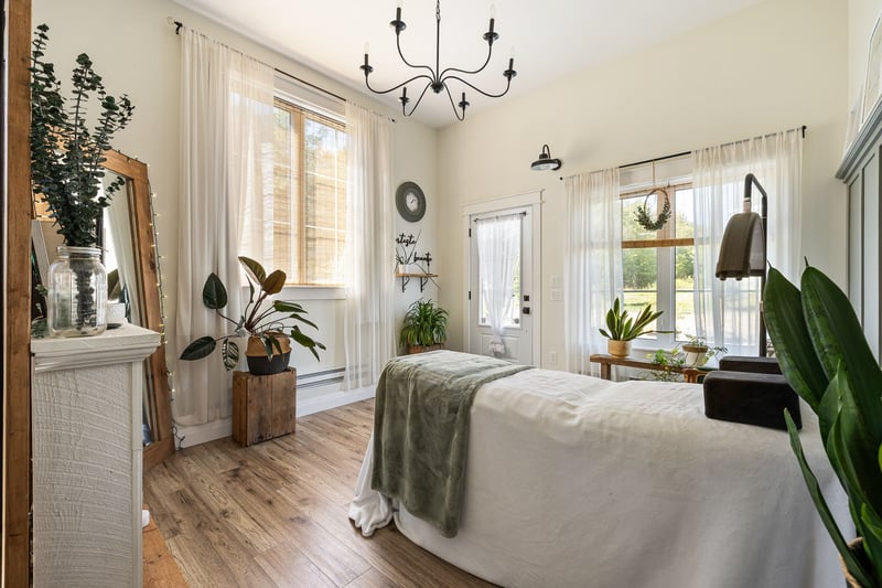 Luxury estate at 303 Rue Bergeron Est, Granby, QC — photo 9