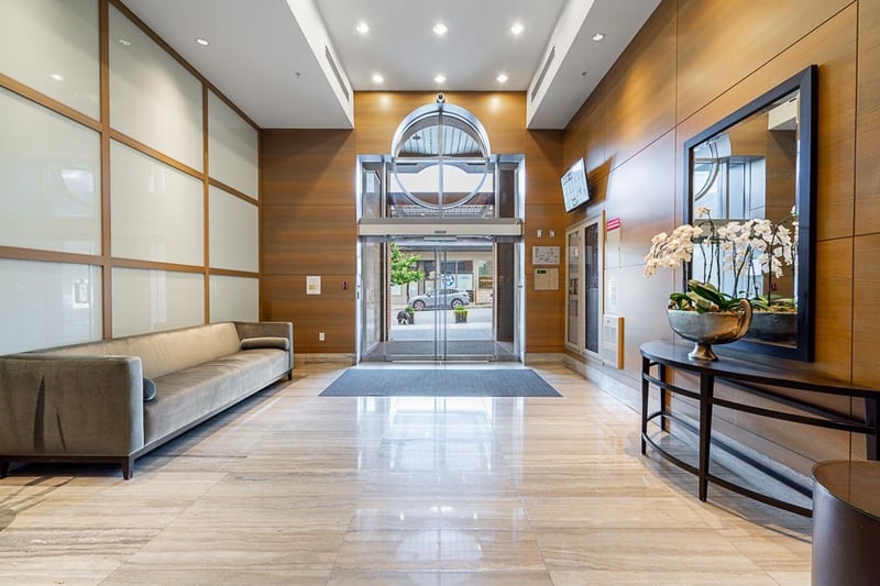 Luxury estate at 15152 Russell Avenue, White Rock, BC — photo 15