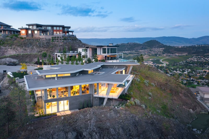 Luxury estate at Kelowna — photo 22