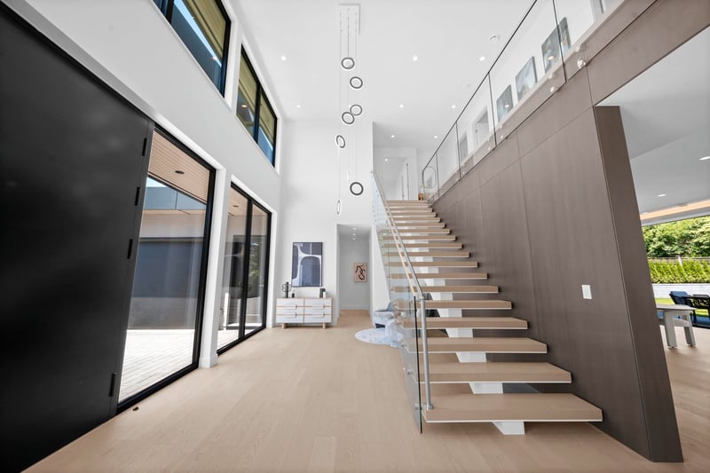 Luxury estate at 680 Westhyde Place, North Vancouver, BC — photo 3