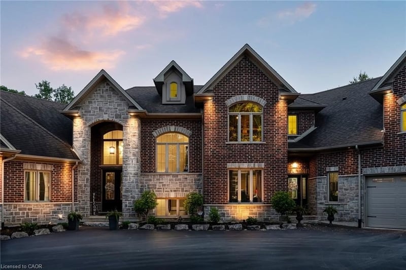 Luxury estate at 814 Binkley Road, Hamilton, ON — photo 5