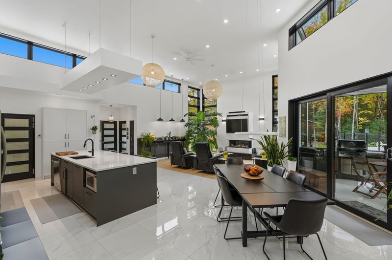 Luxury estate at 907 Rue des Lievres, Farnham, QC — photo 6