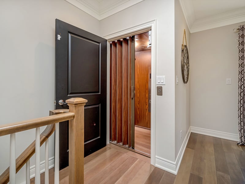 Luxury estate at 19 Lake Street unit 18, Grimsby, ON — photo 20