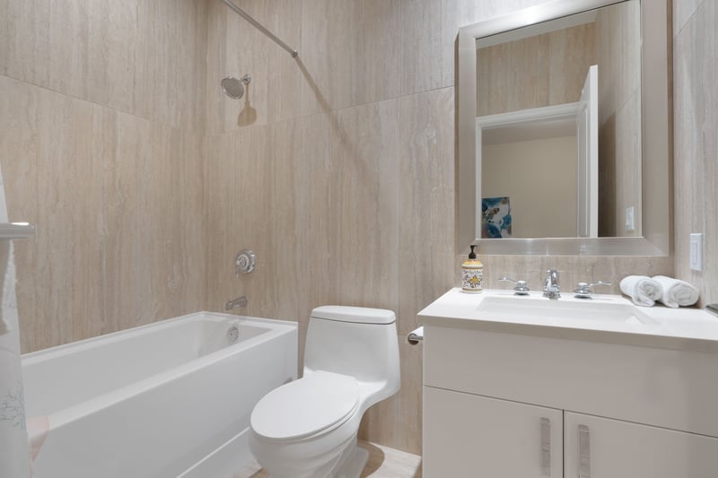 Luxury estate at PH3 175 Victory Ship Way, North Vancouver, BC — photo 30