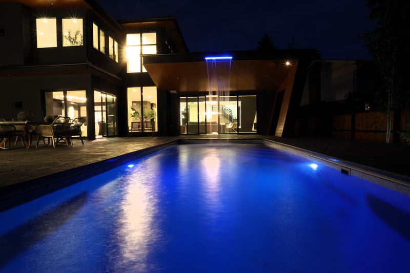 Luxury estate at 1016 Beverley Boulevard Southwest, Calgary, AB — photo 23