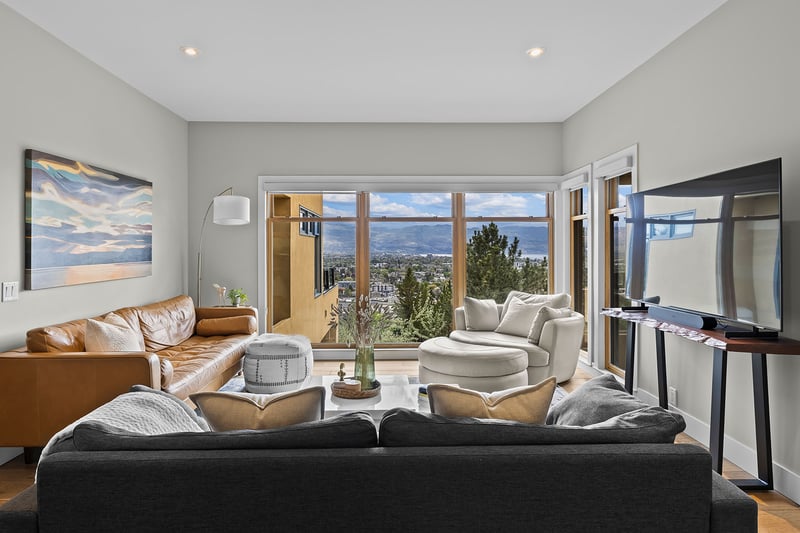 Luxury estate at 837 Mount Royal Drive, Kelowna, BC — photo 9