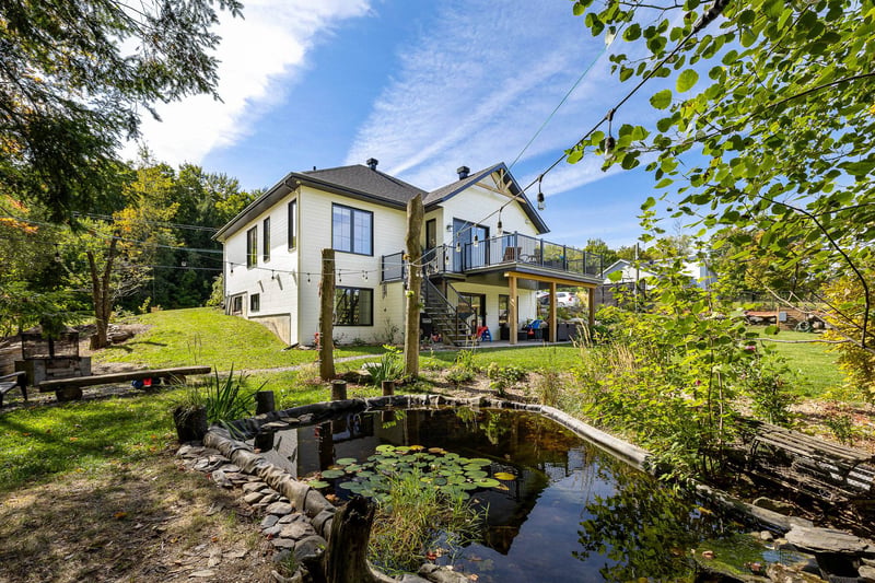 Luxury estate at 303 Rue Bergeron Est, Granby, QC — photo 7