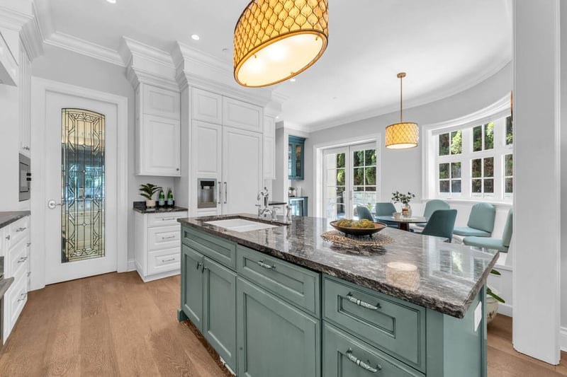 Luxury estate at 4348 Erwin Drive, West Vancouver, BC — photo 8