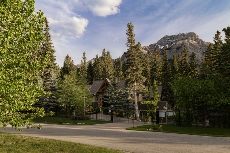 Luxury estate at 9 Mountaineer Close, Lac des Arcs, AB — photo 26