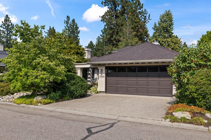 Luxury estate at 3889 Gallaghers Grange, Kelowna, BC — photo 1
