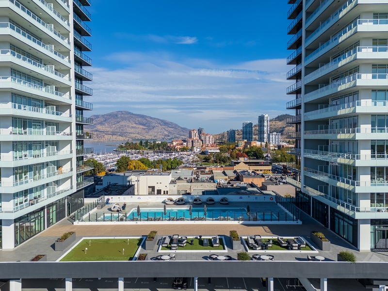 Luxury estate at 1626 Water Street, Kelowna, BC — photo 2