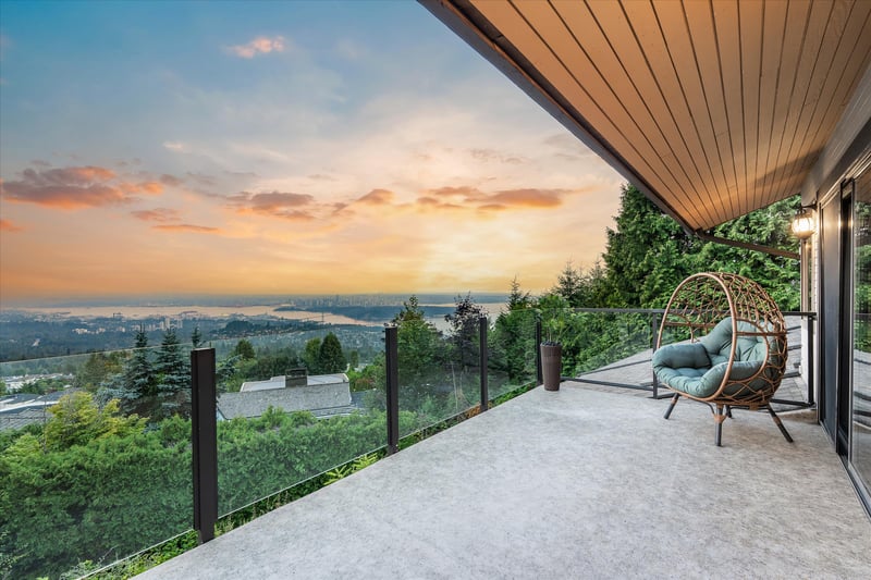 Luxury estate at 1521 Chartwell Drive, West Vancouver, BC — photo 2