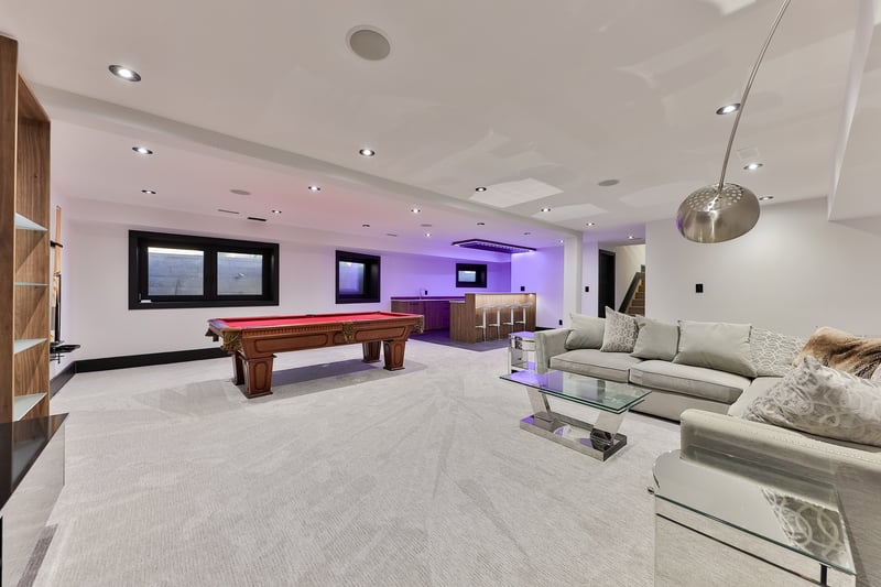 Luxury estate at 621 Sir Richards Road, Mississauga, ON — photo 37