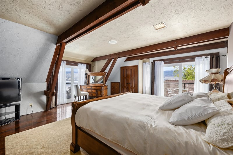 Luxury estate at 3105 Thacker Drive, West Kelowna, BC — photo 13