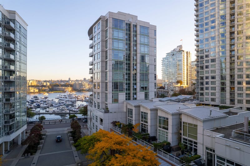 Luxury estate at 1111 Marinaside Crescent #1501, Vancouver, BC — photo 13