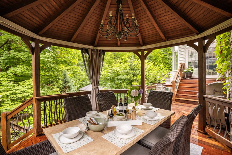 Luxury estate at 53 Av. du Bel-Horizon, Sainte-Julie, QC — photo 6