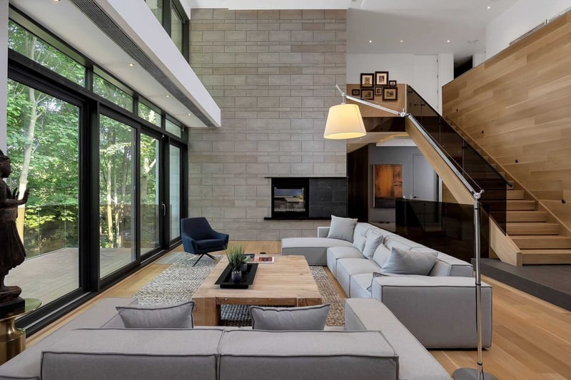 Luxury estate at 11 North Drive, Toronto — photo 3