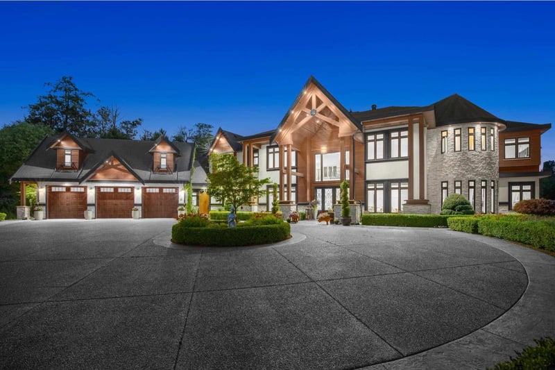 Luxury estate at 8486 Harvie Road, Surrey, BC — photo 2