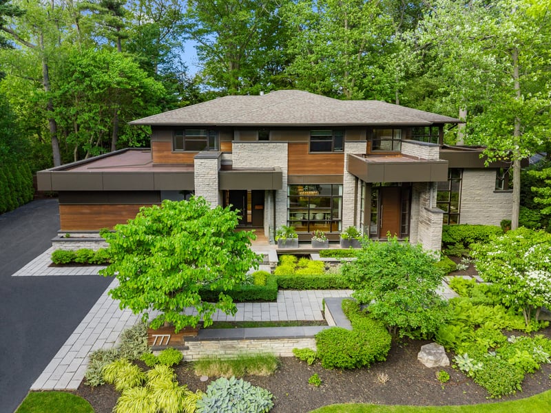 5-bedroom luxury home in 777 Shadeland Avenue, Burlington, ON