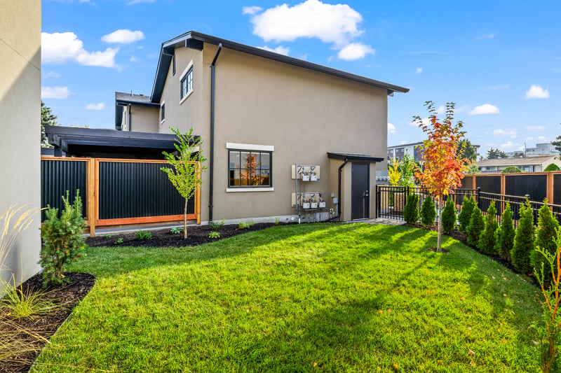Luxury estate at 2-2957 Conlin Court, Kelowna, BC — photo 7