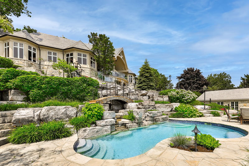Luxury estate at 872 Whittier Crescent, Mississauga, ON — photo 32
