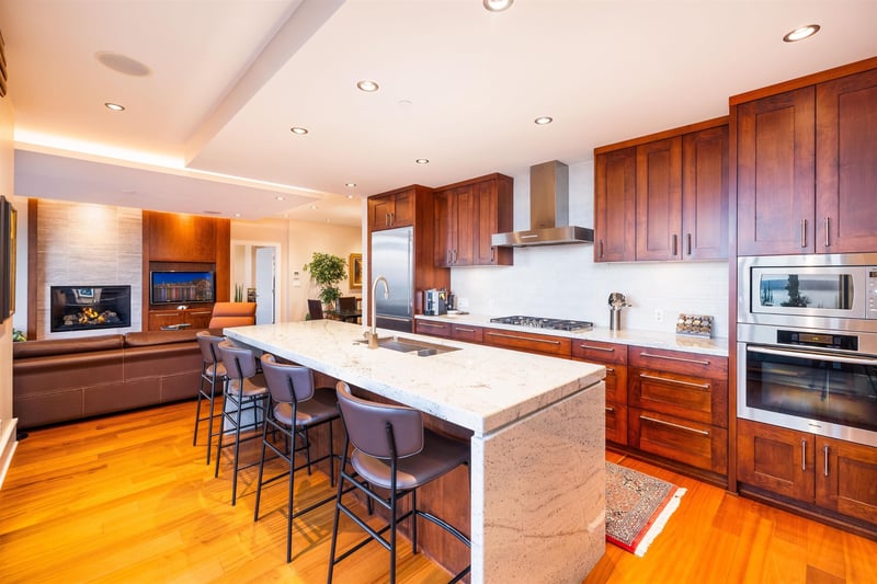 Luxury estate at 2535 Garden Court, West Vancouver, BC — photo 12