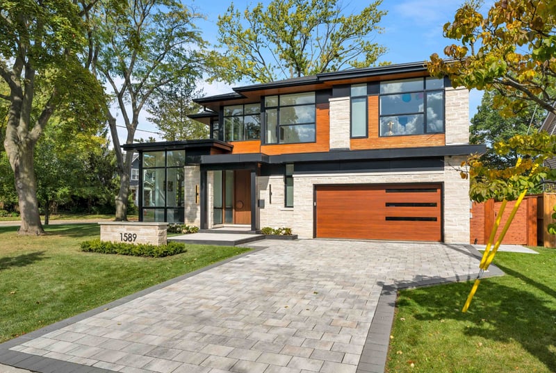 Luxury estate at 1589 Glenhill Crescent, Mississauga, ON — photo 5
