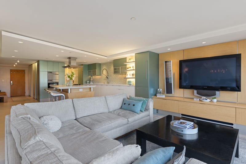 Luxury estate at 27 Alexander Street #708, Vancouver, BC — photo 35