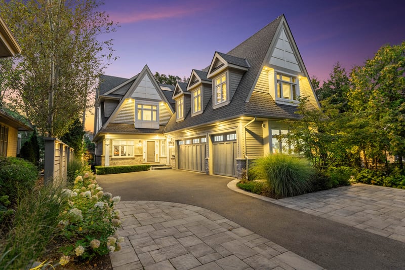 Luxury estate at 3087 Lakeshore Road, Burlington, ON — photo 42