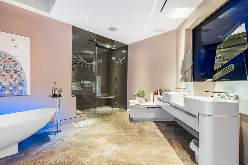 Luxury estate at 2331 Westhill Drive, West Vancouver, BC — photo 12