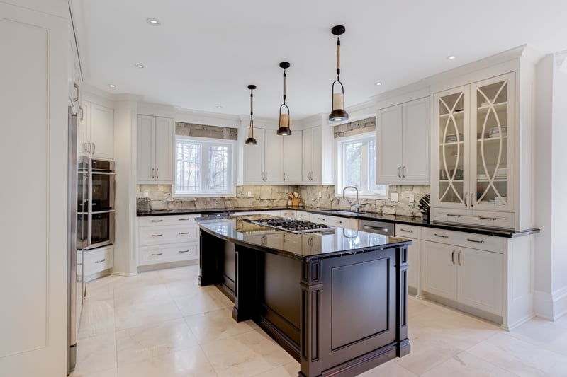 Luxury estate at 18 Elder Crescent, Hamilton, ON — photo 13
