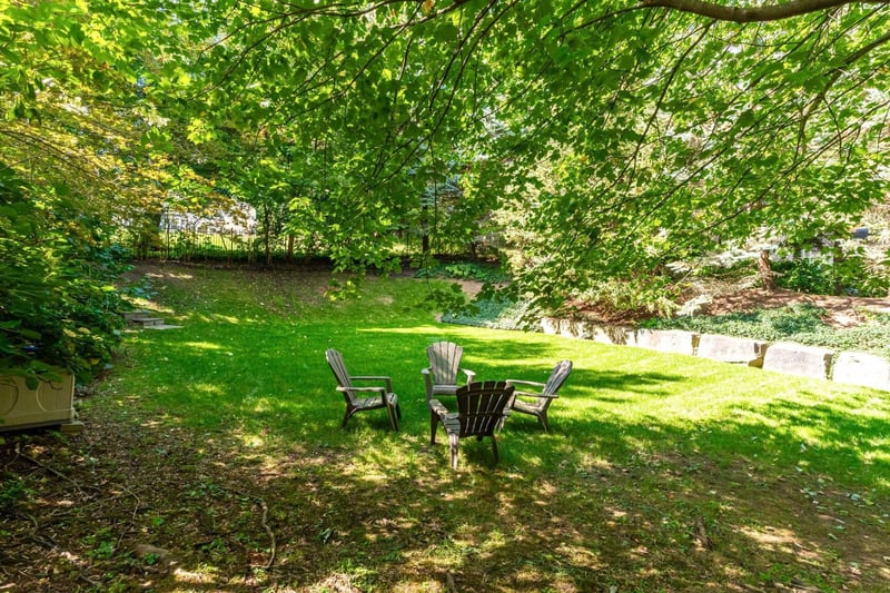 Luxury estate at 21 Harrington Place, Hamilton, ON — photo 24