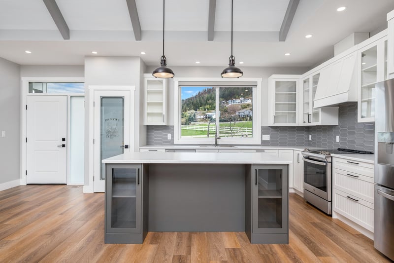 Luxury estate at 8000 Bench Row Road, Vernon, BC — photo 18