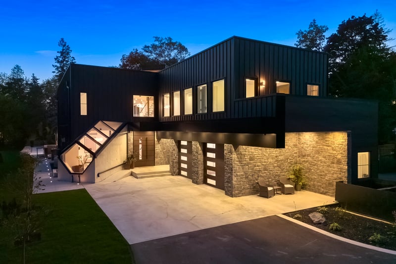Luxury estate at 1438 Haig Blvd, Mississauga, ON — photo 3