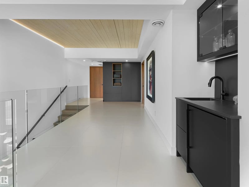 Luxury estate at 8915 Strathearn Drive NW, Edmonton, AB — photo 38