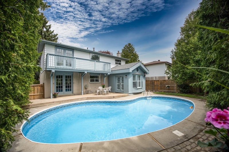 Luxury estate at 198 Romfield Circuit, Thornhill, ON — photo 2