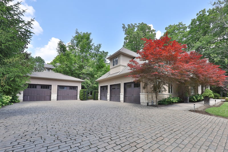 Luxury estate at 5047 Lakeshore Road, Burlington, ON — photo 9