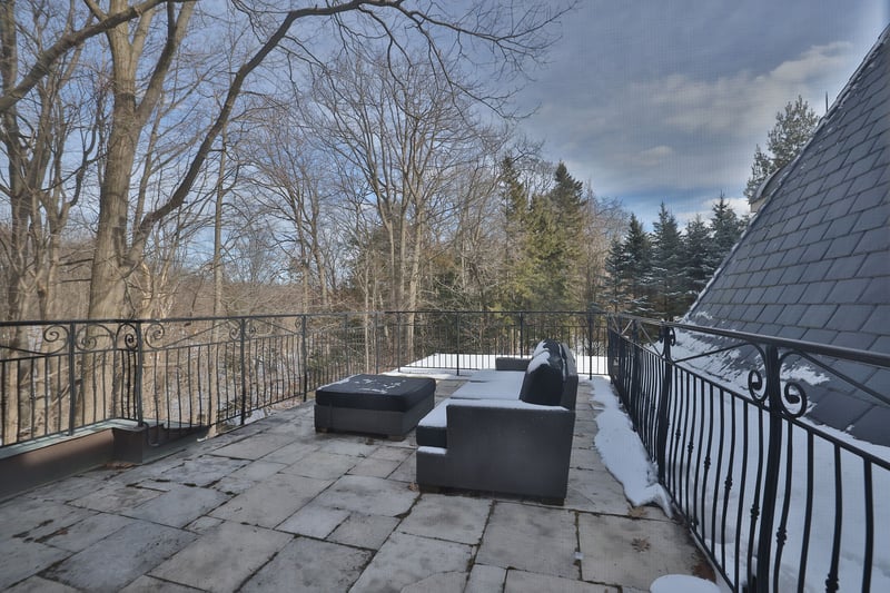 Luxury estate at 1093 Algonquin Drive, Mississauga, ON — photo 21