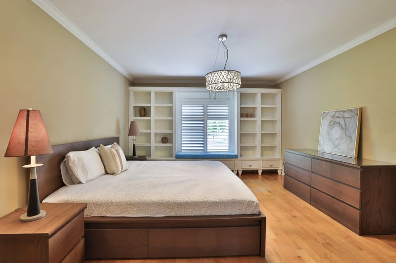 Luxury estate at 1832 Chesbro Court, Mississauga, ON — photo 10