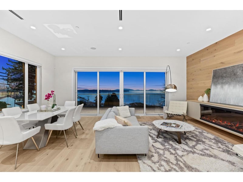 Luxury estate at 14799 Oxenham Avenue, White Rock, BC — photo 4