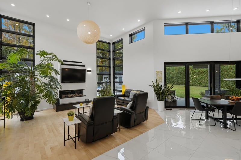 Luxury estate at 907 Rue des Lievres, Farnham, QC — photo 4