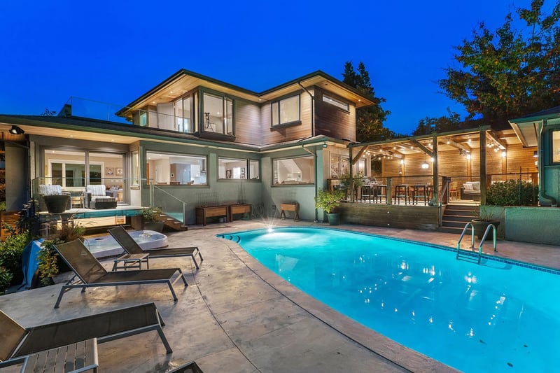 Luxury estate at 990 Jefferson Avenue, West Vancouver, BC — photo 2