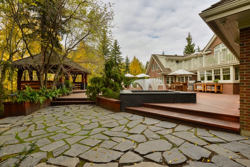 Luxury estate at 12719 39 Avenue Northwest, Edmonton, AB — photo 9