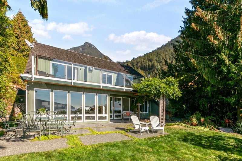 Luxury estate at 45 Sweetwater Place, Lions Bay — photo 3