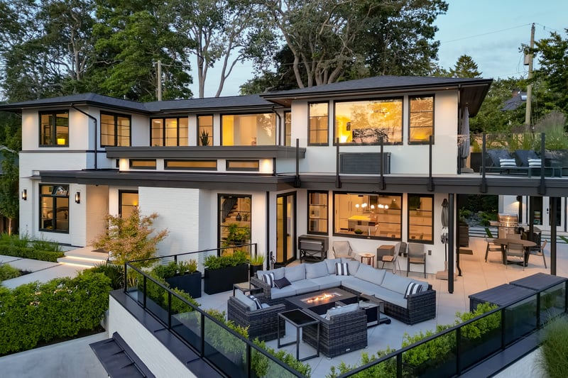 Luxury estate at 717 Robleda Crescent, Victoria, BC — photo 2