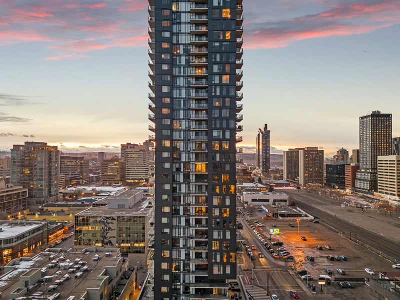 Luxury estate at 1010 6 Street Southwest unit 1202 — photo 40