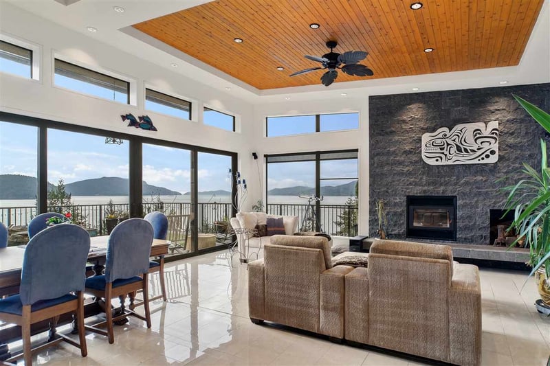 Luxury estate at 50 Sweetwater Place, Lions Bay — photo 3