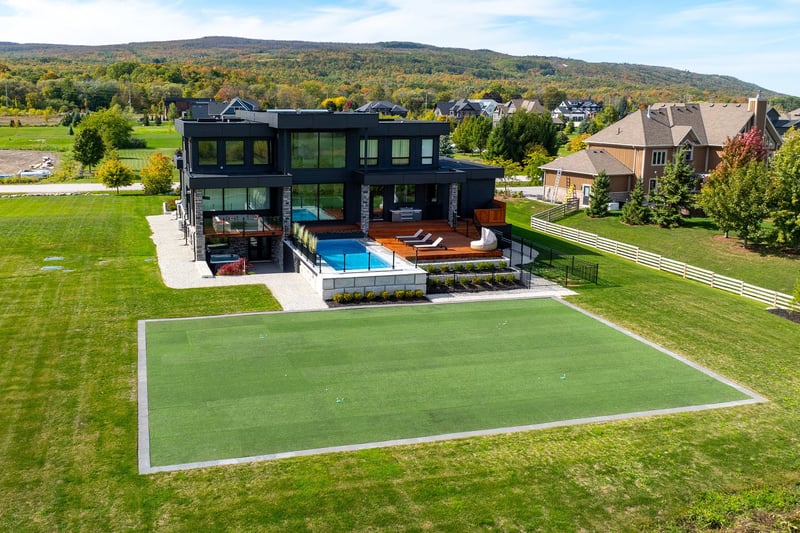 Luxury estate at 4 Raintree Court, Collingwood, ON — photo 6
